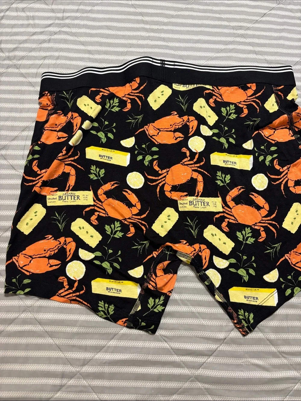 Men’s Black Crab-Print Swim Trunks